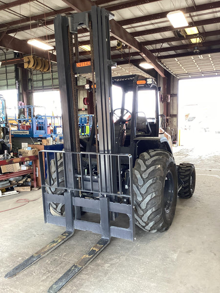 2022 CASE 586H