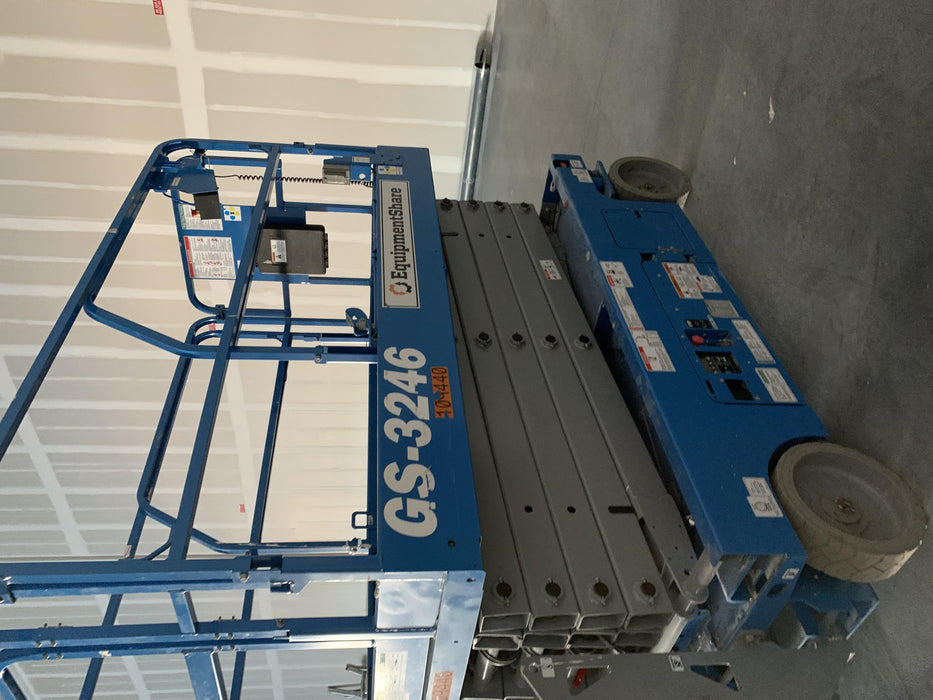 2020 Genie GS-3246 Standard, Folding full height swing gate