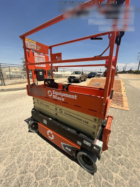 2022 JLG ES1932
