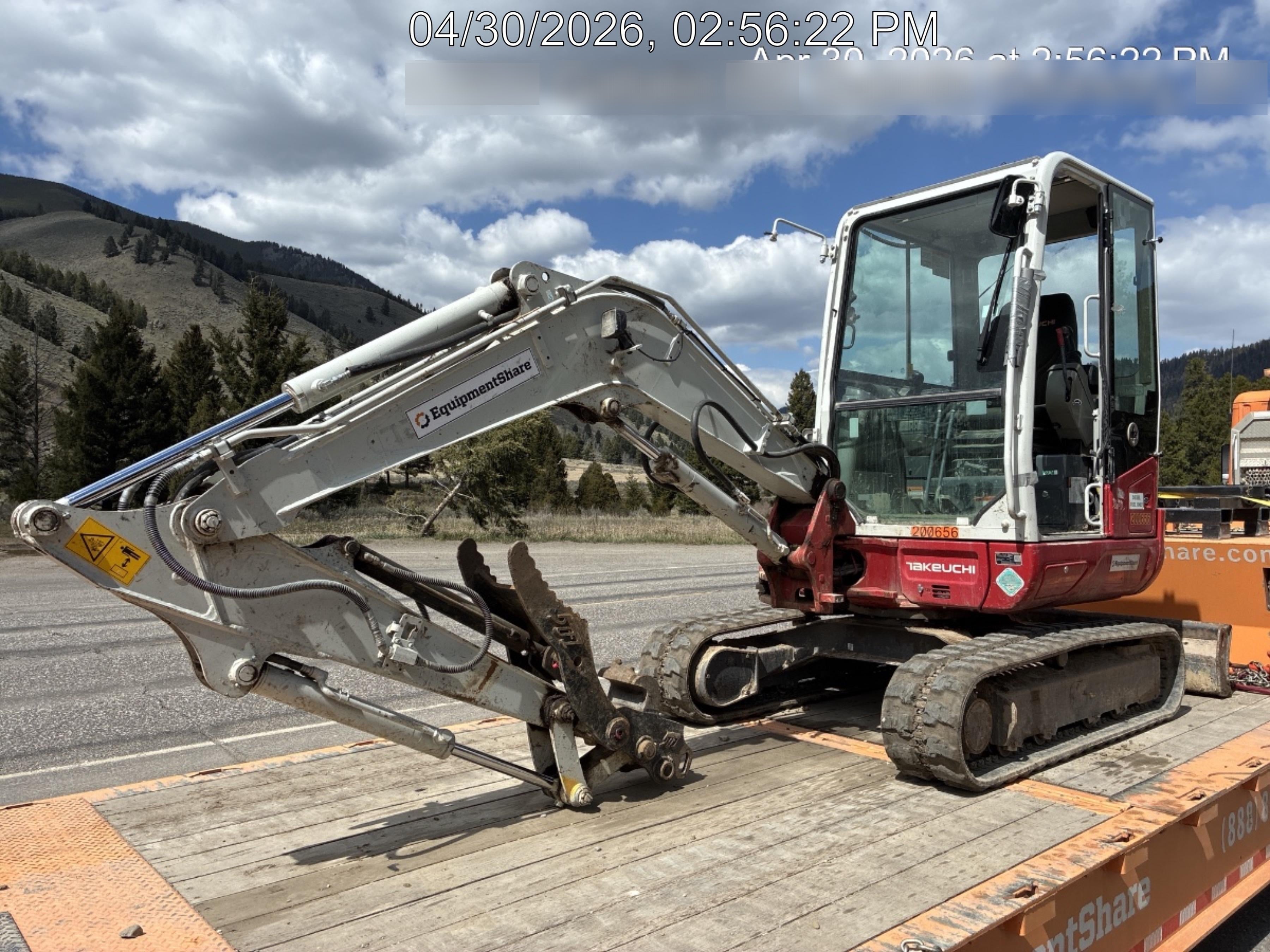 2022 TAKEUCHI TB235-2CR