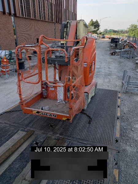 2022 JLG 26E