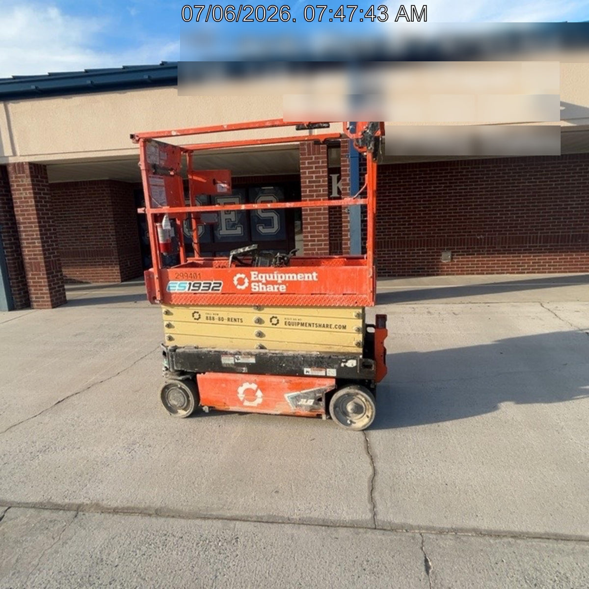 2023 JLG ES1932