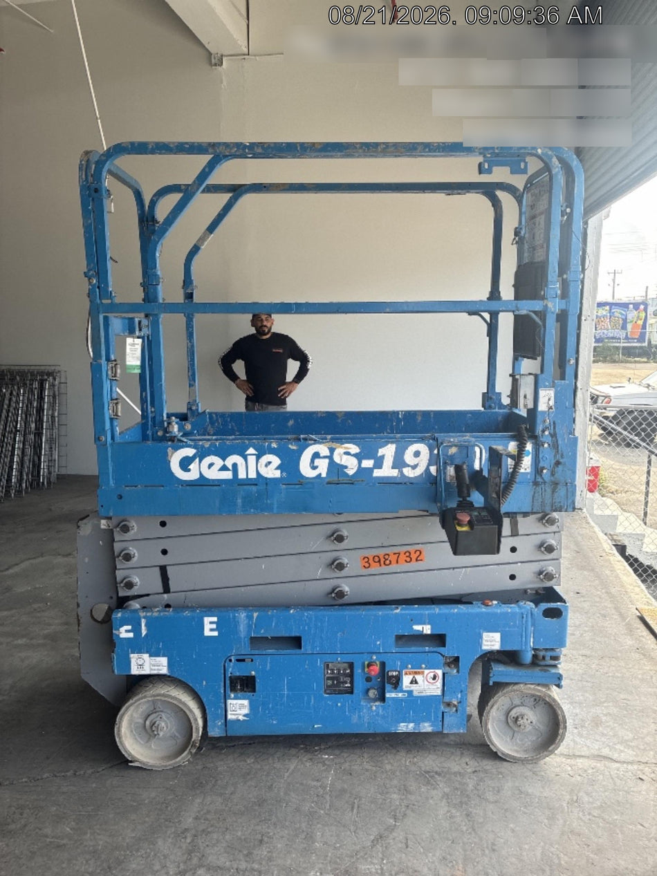 2024 GENIE GS-1932