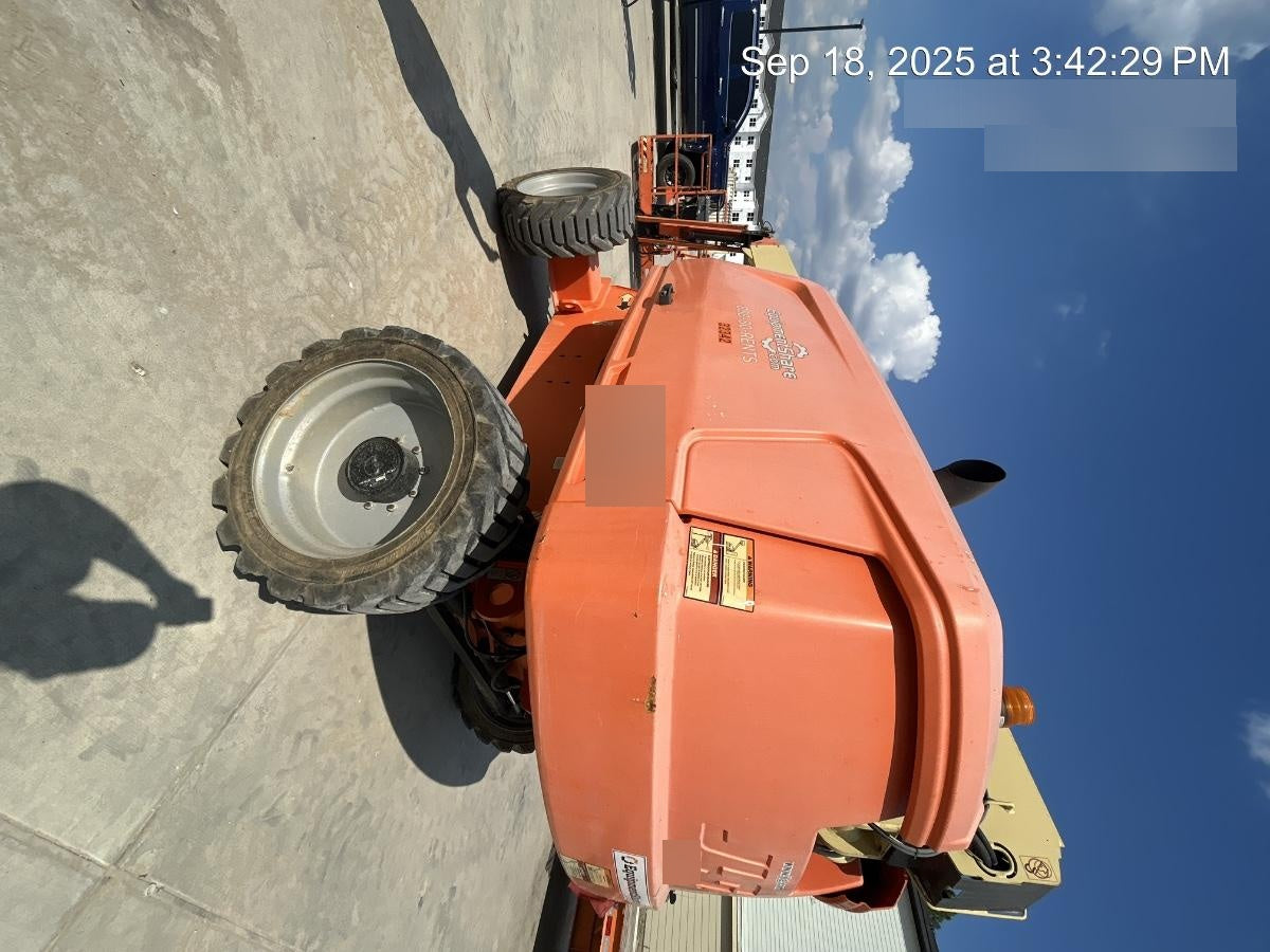 2019 JLG 660SJ