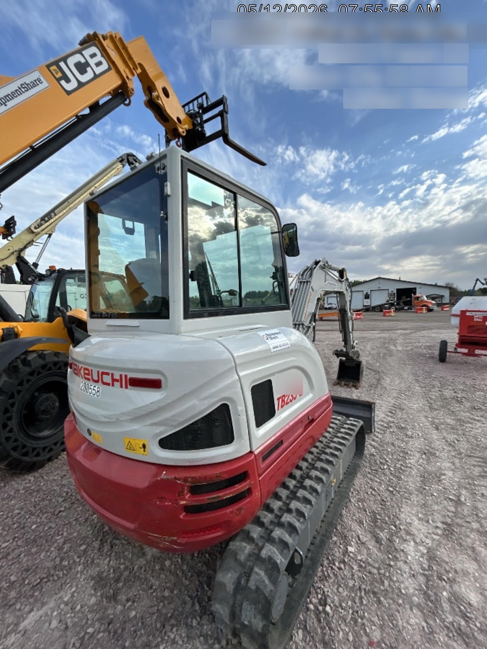 2022 TAKEUCHI TB235-2CR