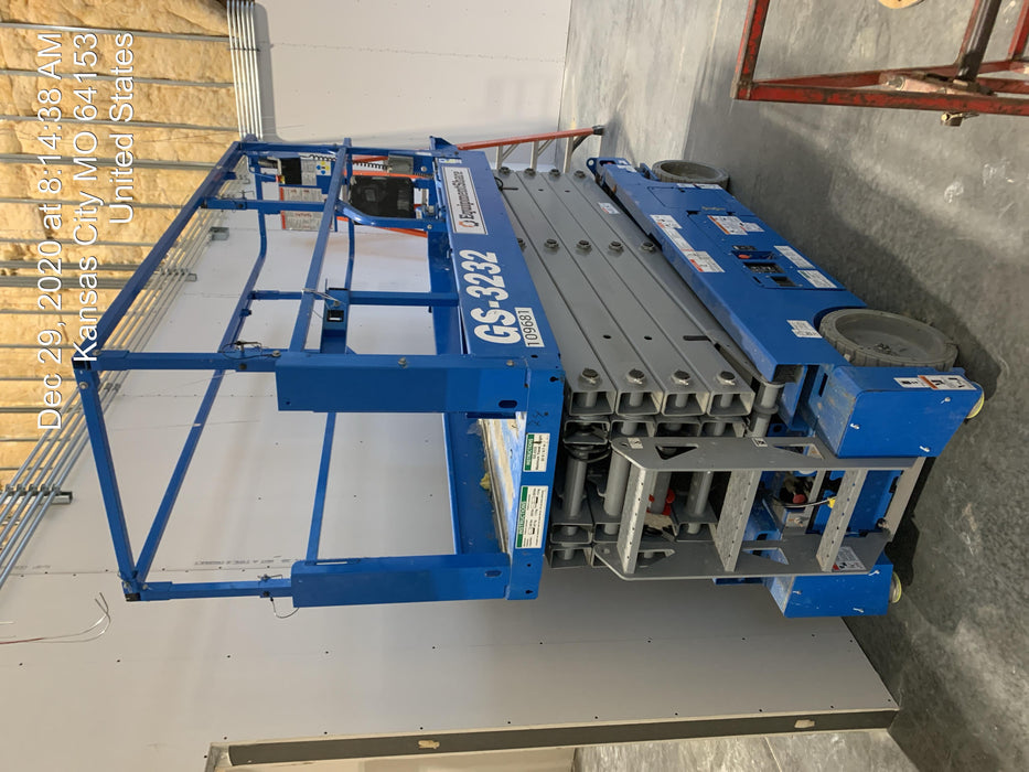 2020 Genie GS-3232 Standard, Folding half height swing gate