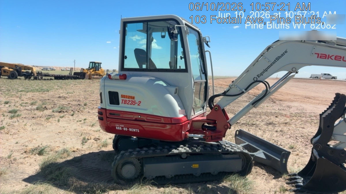 2025 TAKEUCHI TB235-2CR