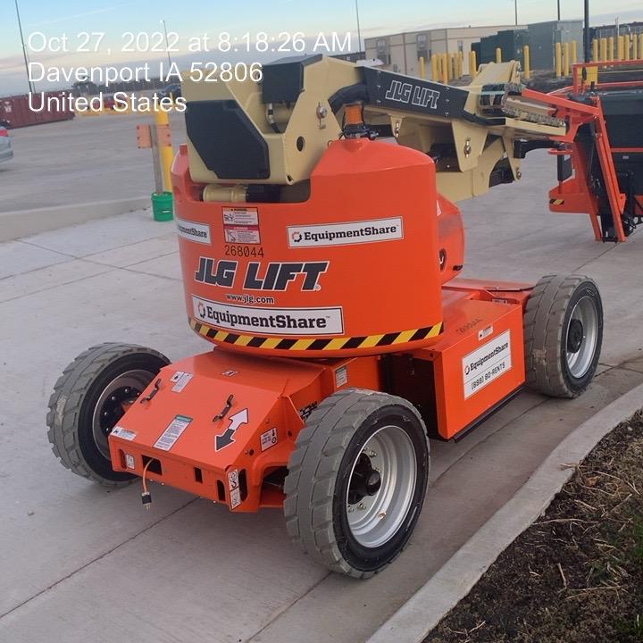 2022 JLG E450AJ