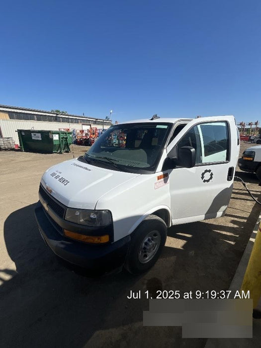 2025 CHEVROLET Express Van - Rental