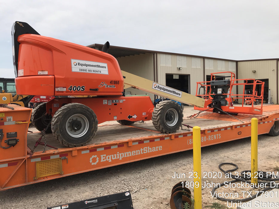 2019 JLG 400S