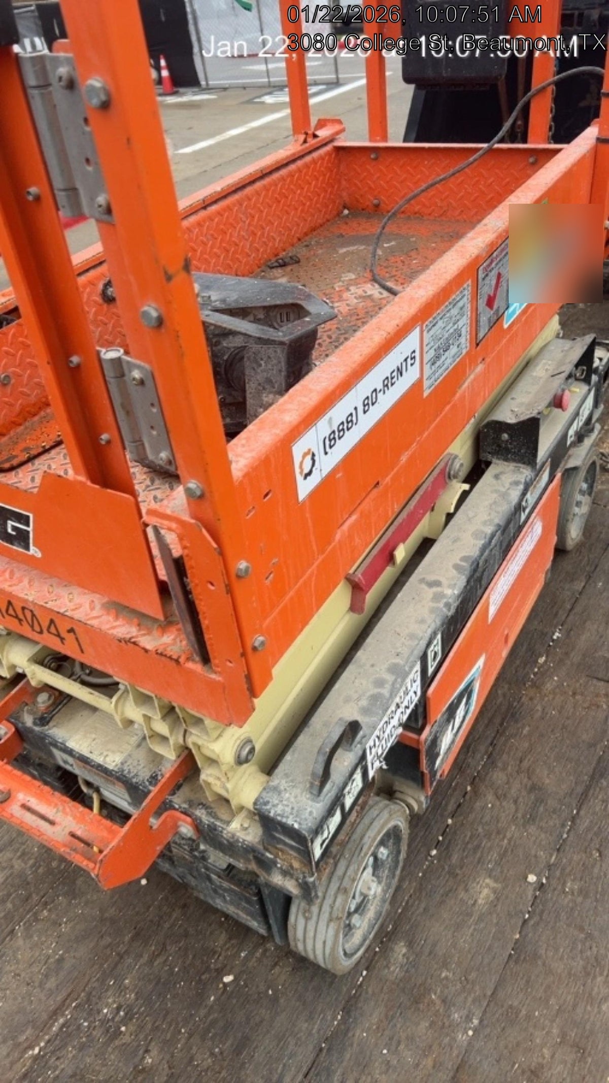 2021 JLG ES1330L