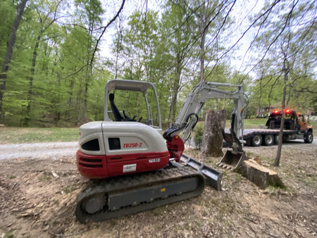2023 TAKEUCHI TB250-2R