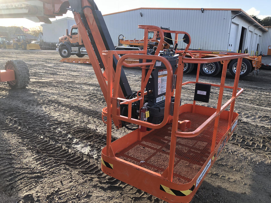 2020 JLG 660SJ