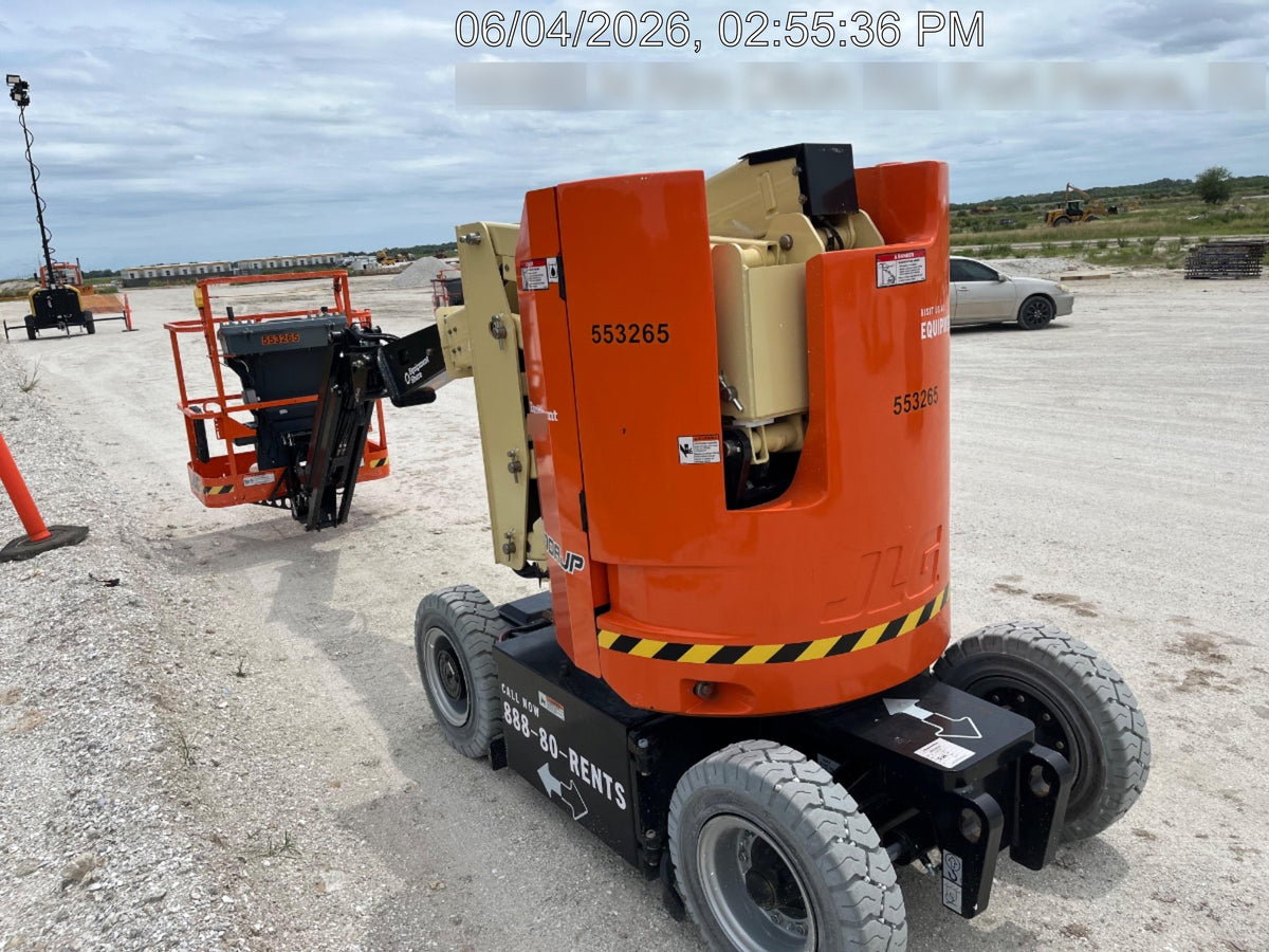 2025 JLG E300AJP