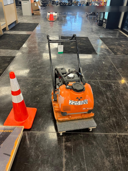 2022 Multiquip MVC88VTHW Plate Compactor, 20", w/Water Tank, Honda GX160