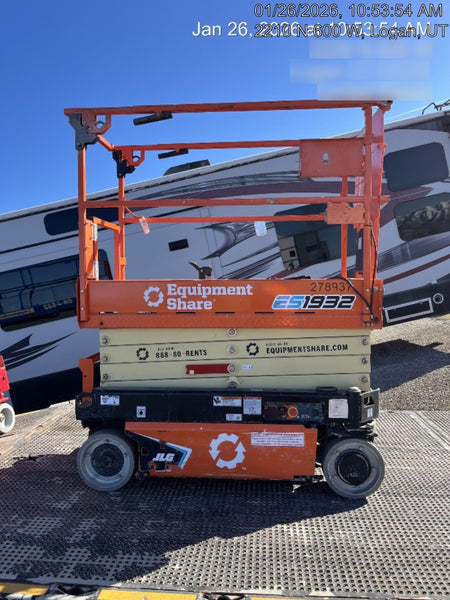 2022 JLG ES1932