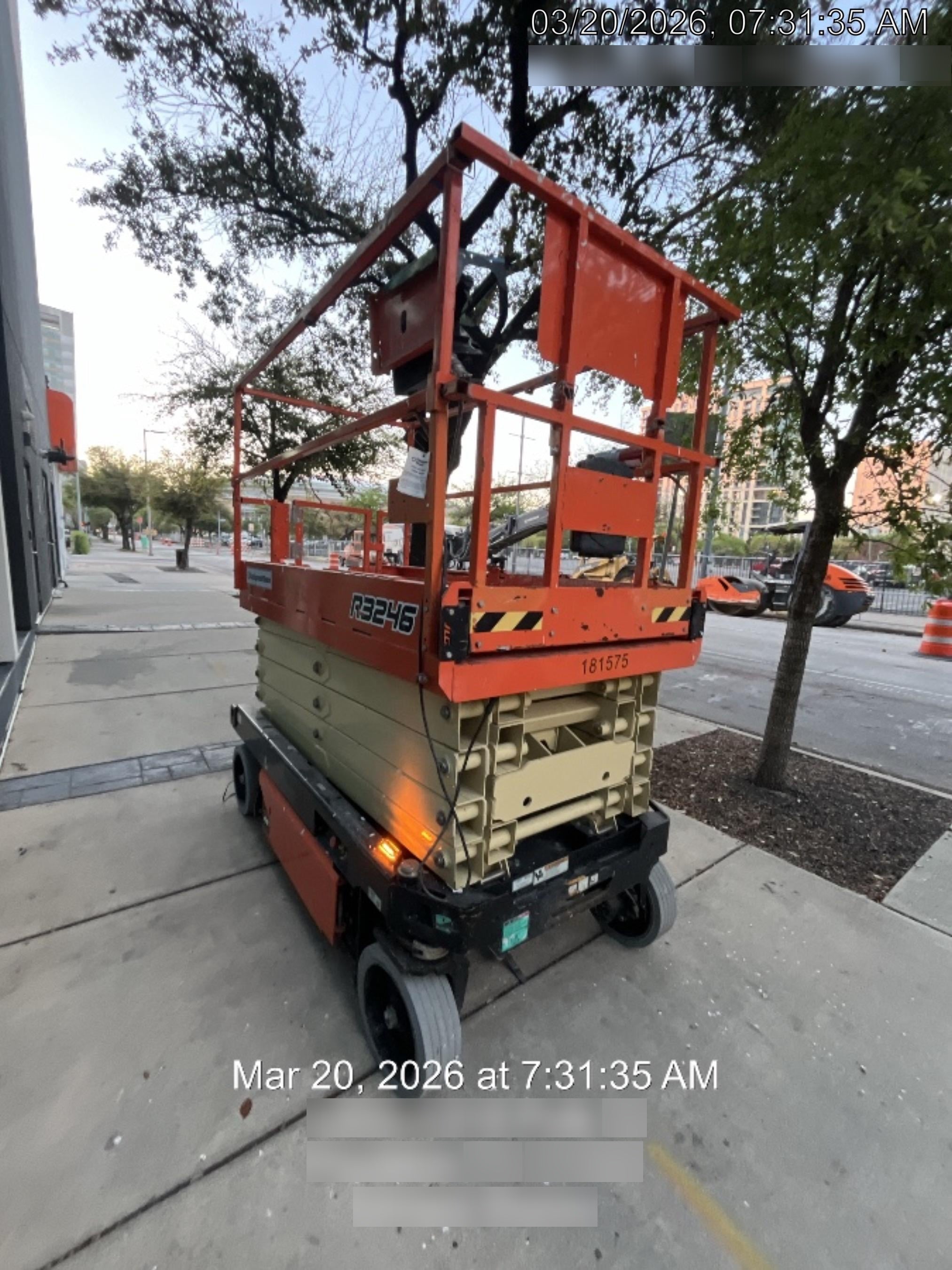 2021 JLG R3246