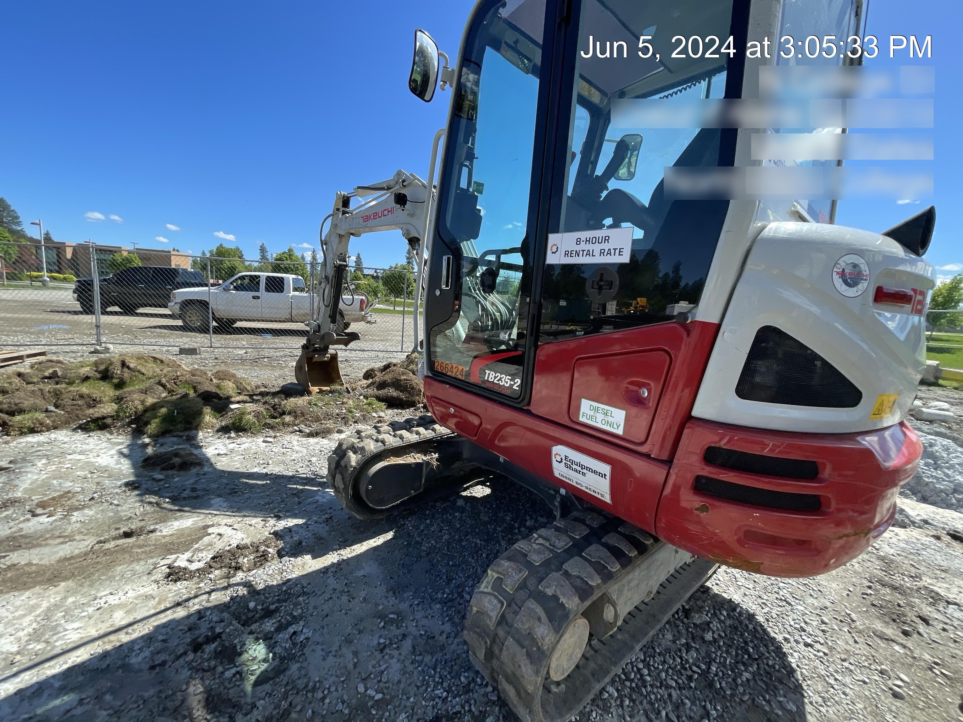 2022 TAKEUCHI TB235-2CR