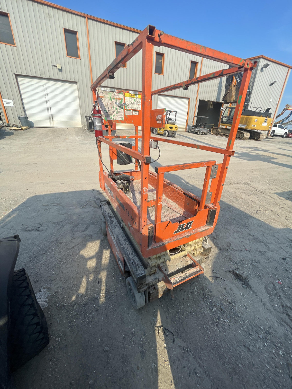 2021 JLG ES1330L