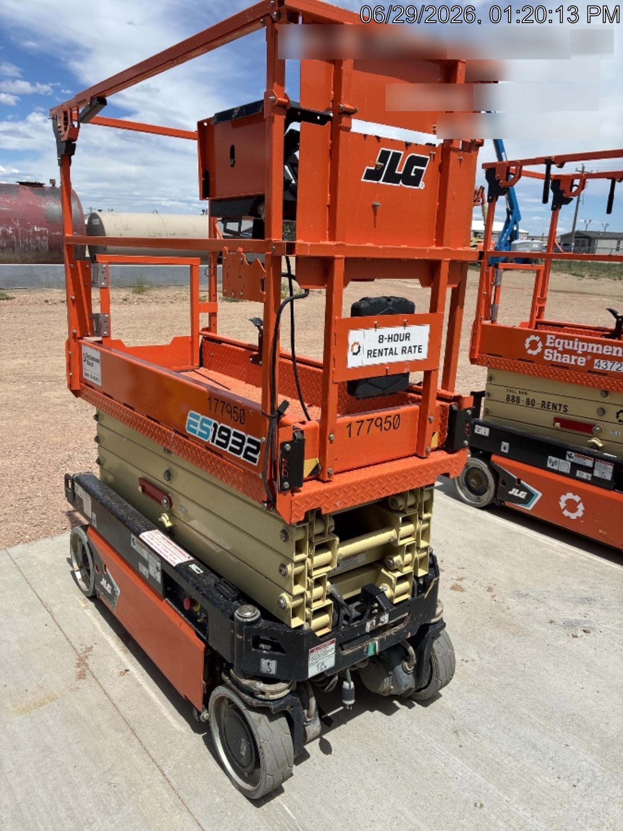 2021 JLG ES1932