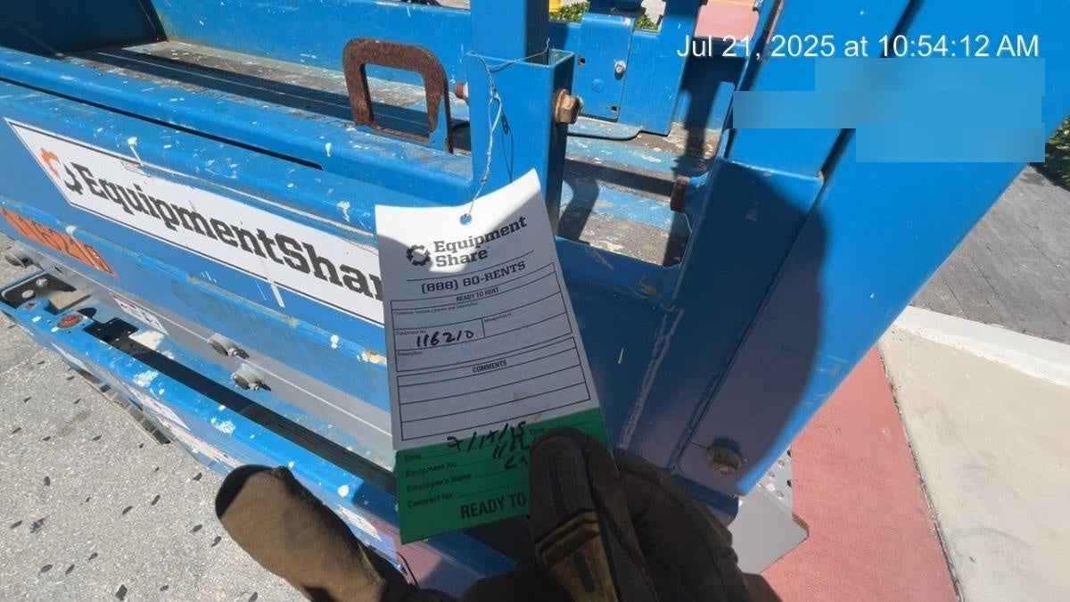 2020 Genie GS-1930 Solid Non Marking Tires, Beacon, Folding rails with half height swing gate