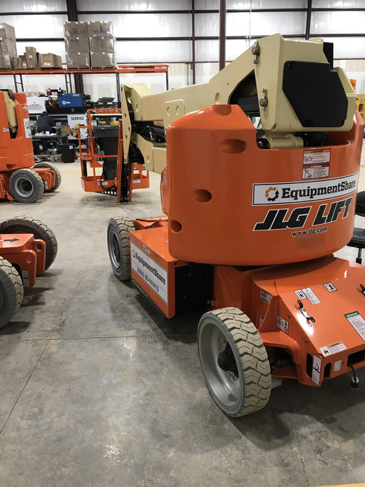 2019 JLG E400AJPN