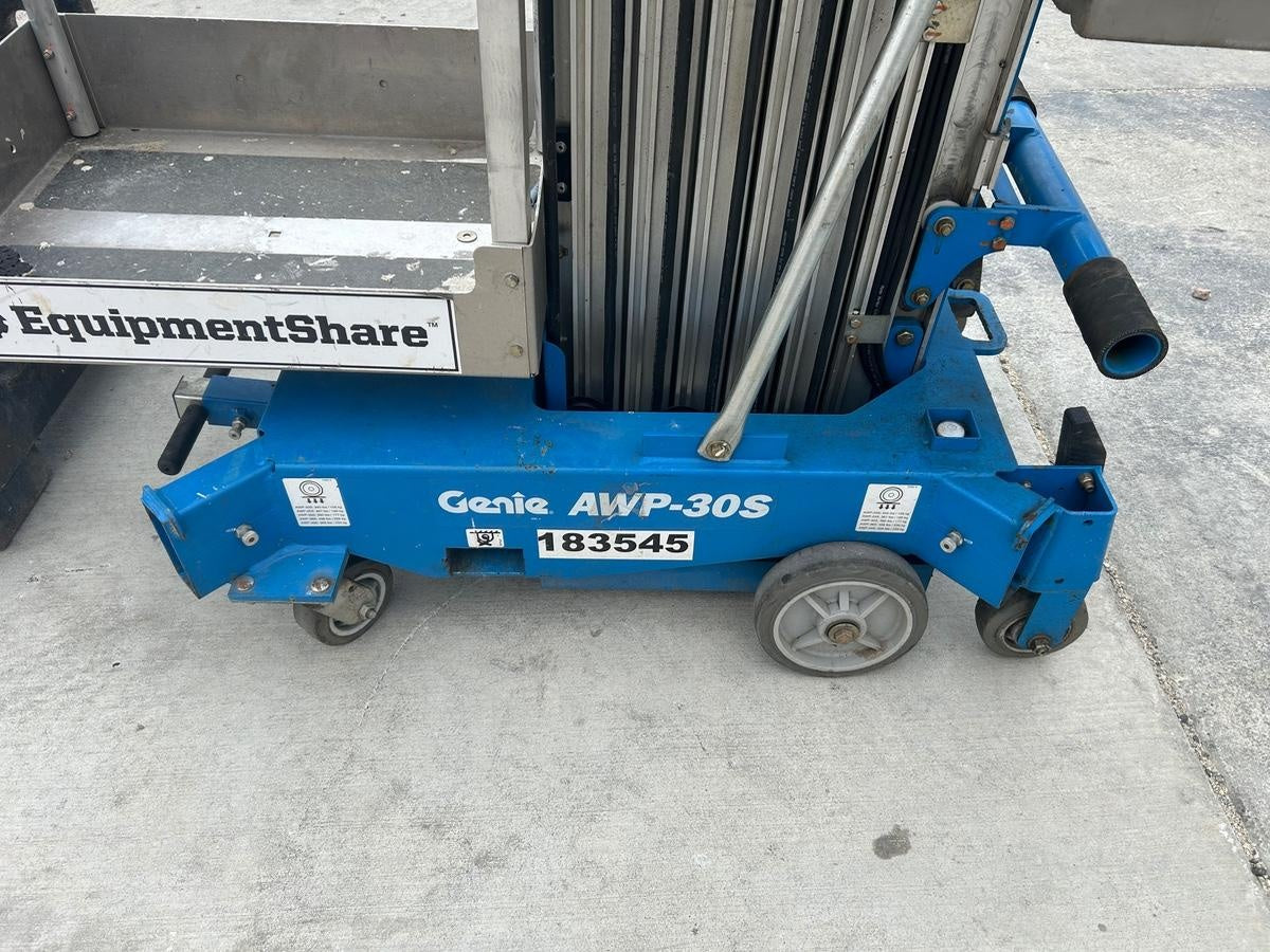 2021 GENIE AWP-30S DC