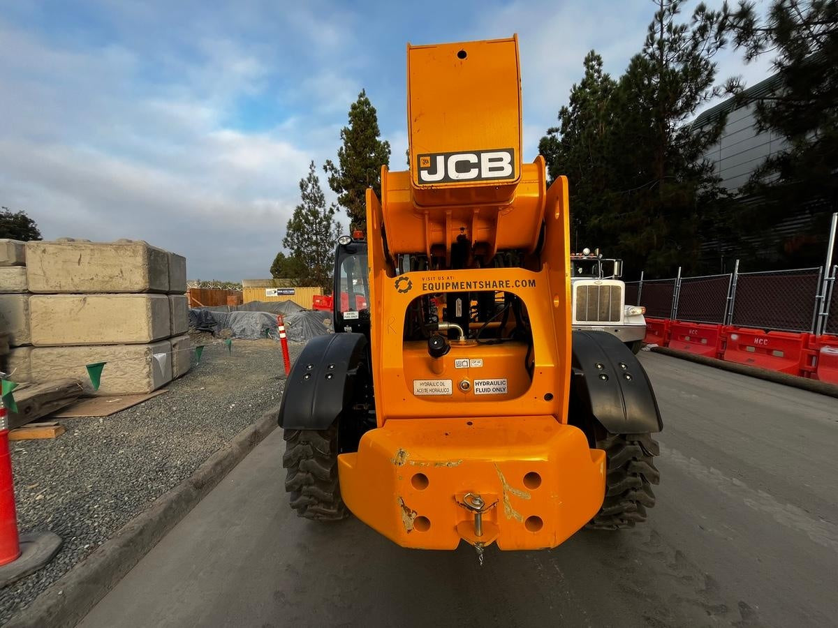 2024 JCB 510-56