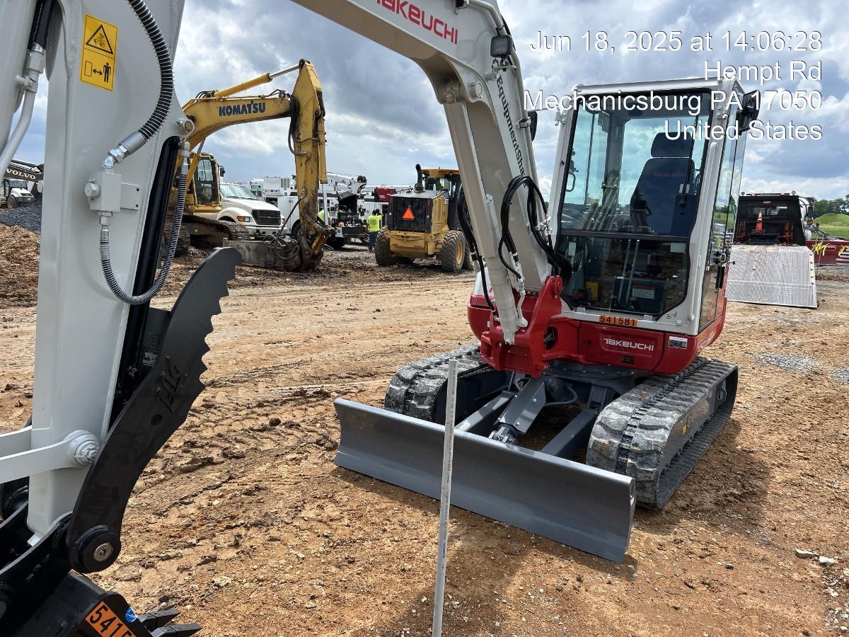 2025 TAKEUCHI TB250-2CR