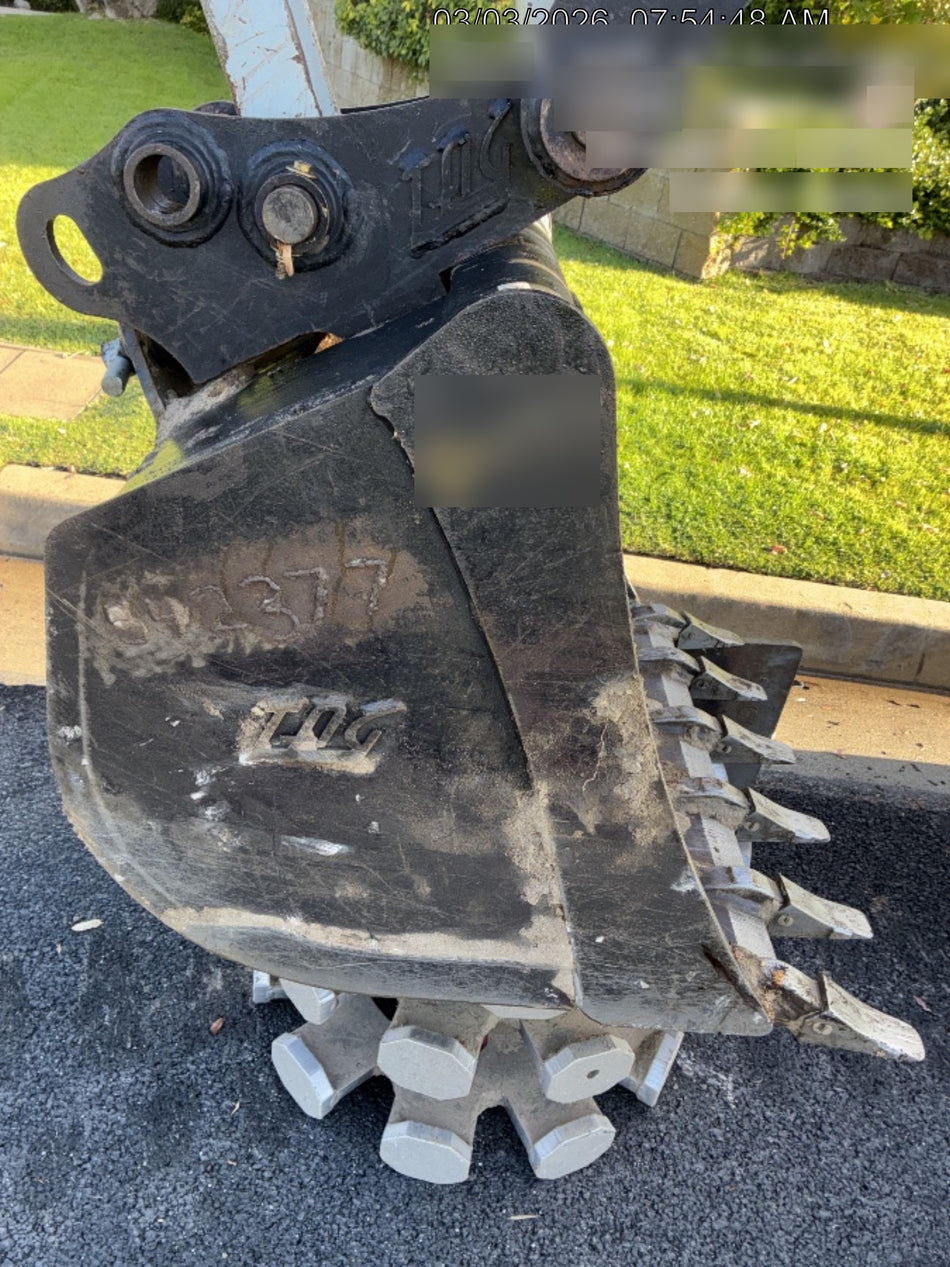 2025 TAKEUCHI 36" Bucket - Takeuchi