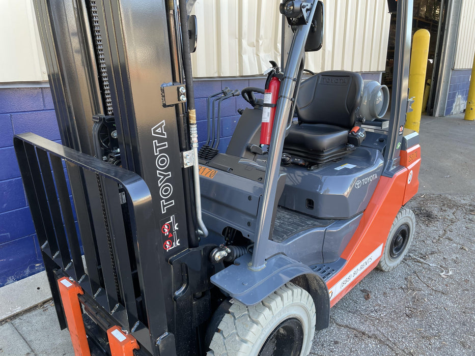 2022 TOYOTA 50-8FGU25