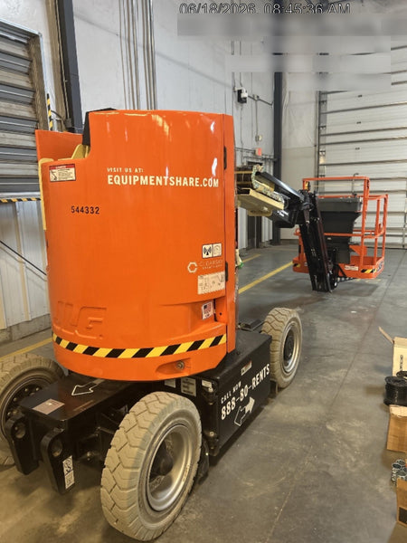 2025 JLG E300AJP