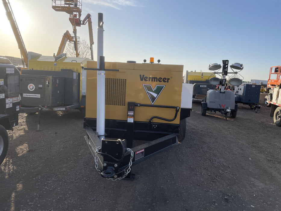 2022 Vac-Tron LP573XDT T4 Koehler Diesel Engine, 500 Gallon Debris Tank, x2 100 Gallon Water Tanks