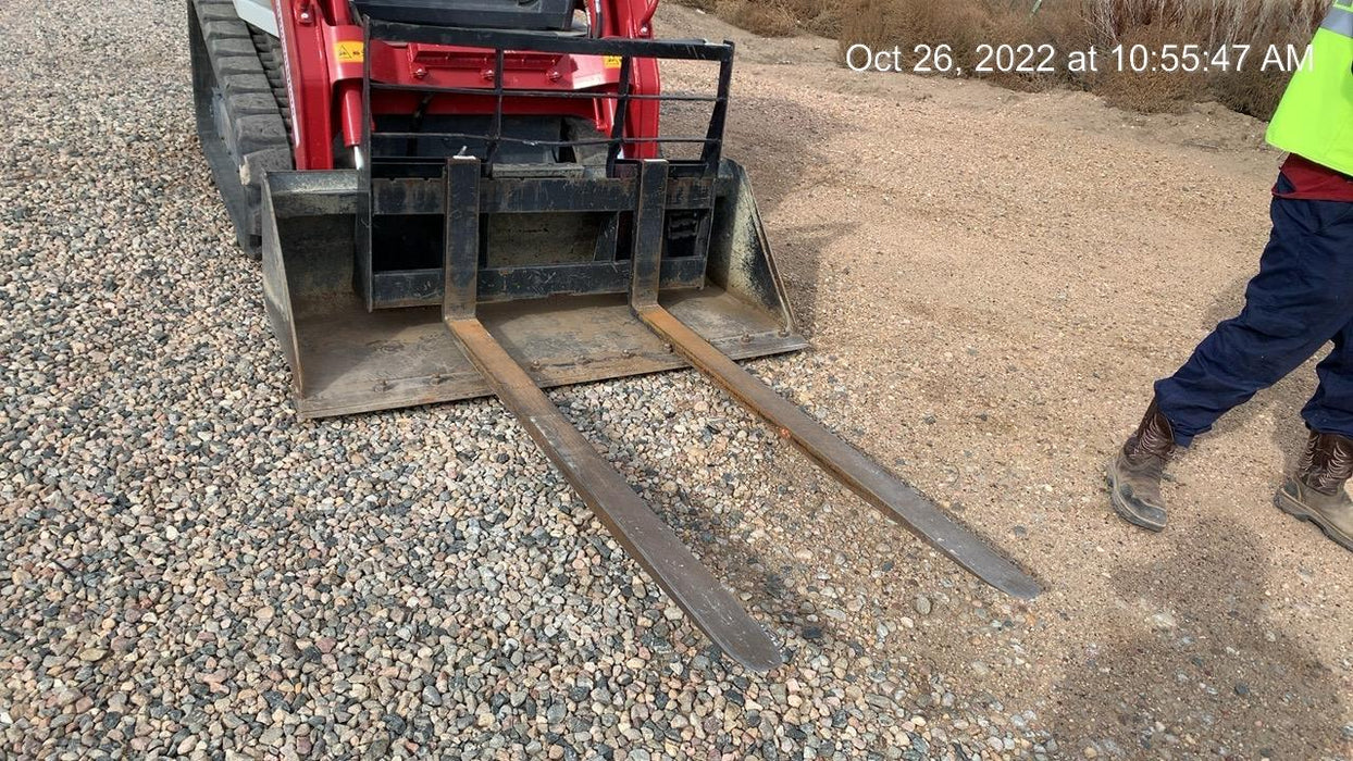 2022 ARROW MATERIAL HANDLING 60" Pallet Forks - Arrow