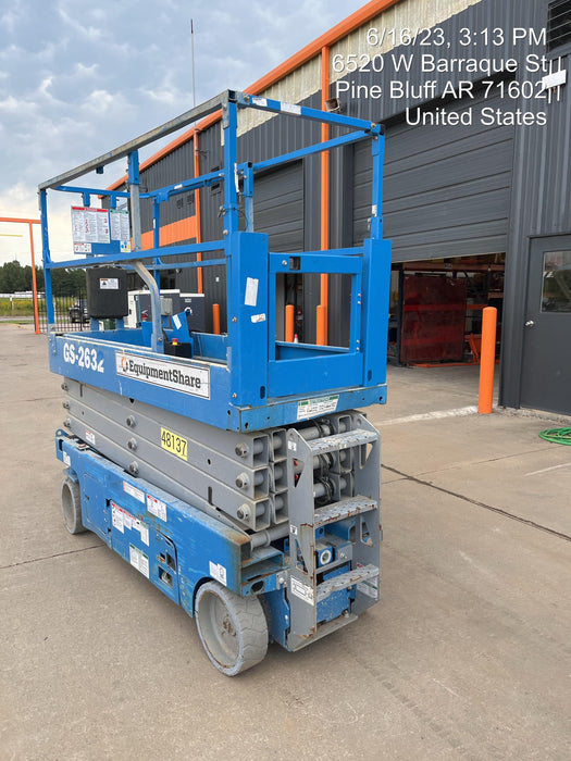 2019 Genie GS-2632 Folding rails with half height swing gate
