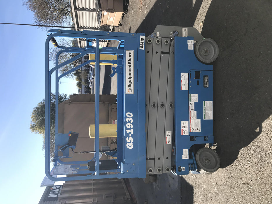 2019 Genie GS-1930 Half Height Swing Gate, 800W Inverter