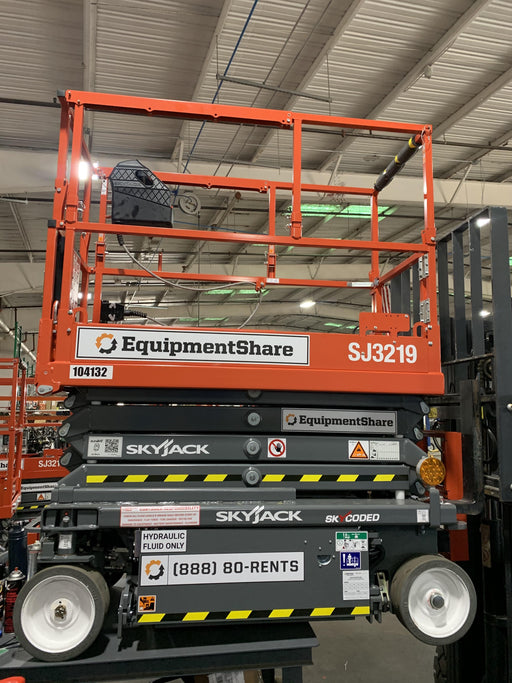 2020 Skyjack SJIII-3219 Solid NM Tires, Half height spring hinged entry gate, Dual Beacons, 800W Inverter