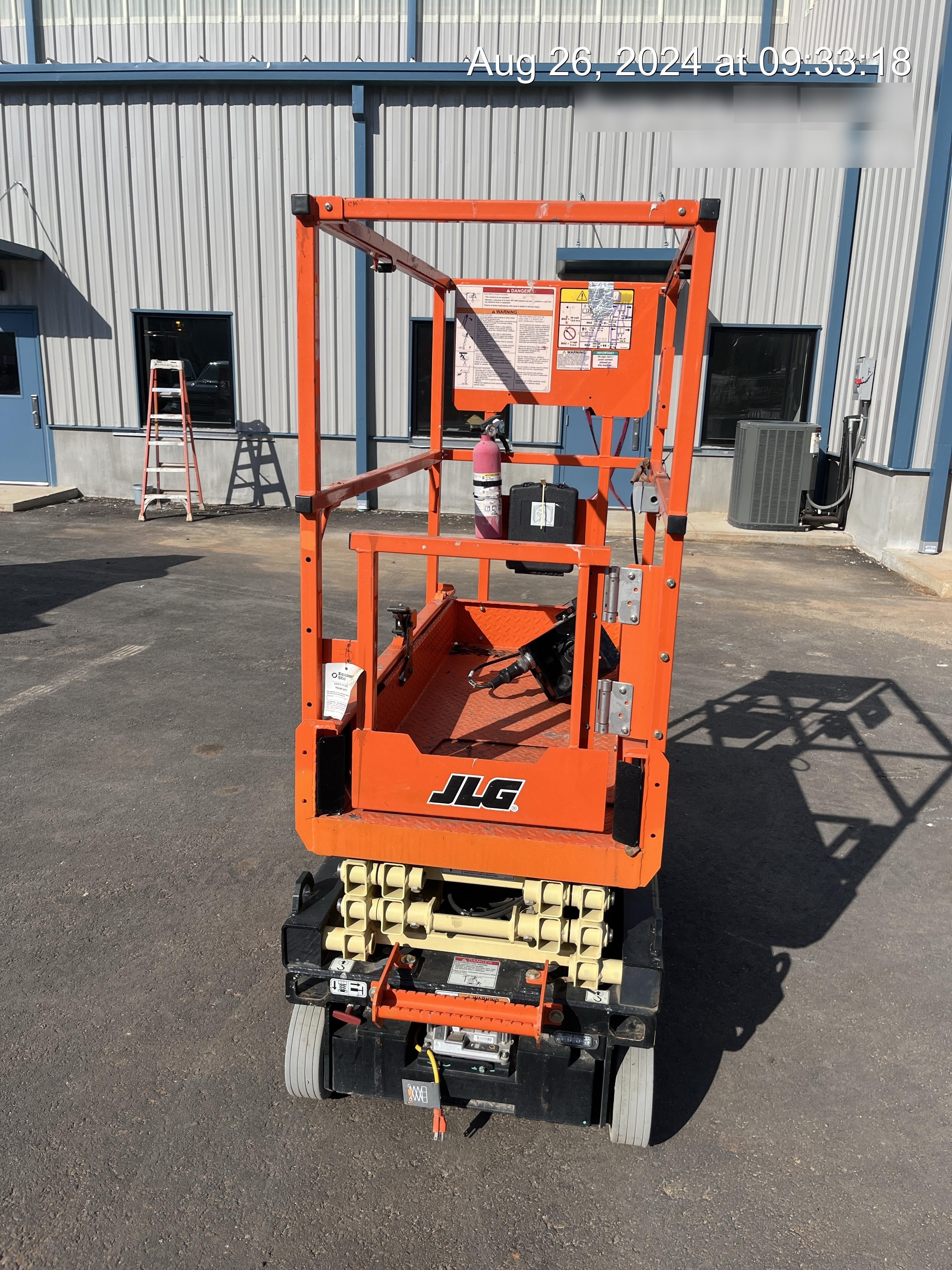 2022 JLG ES1330L