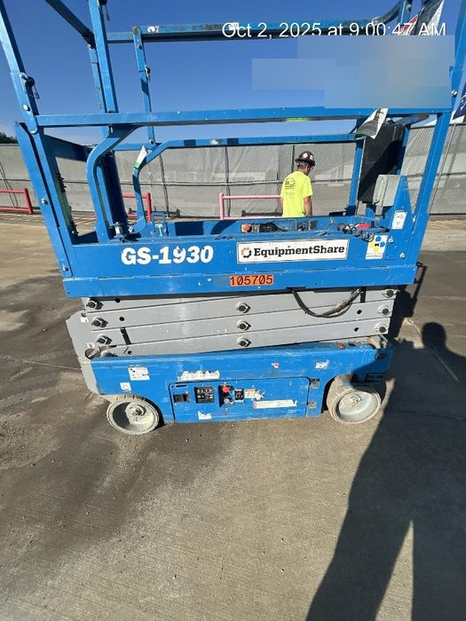 2020 Genie GS-1930 Solid Non Marking Tires, Beacon, Folding rails with half height swing gate