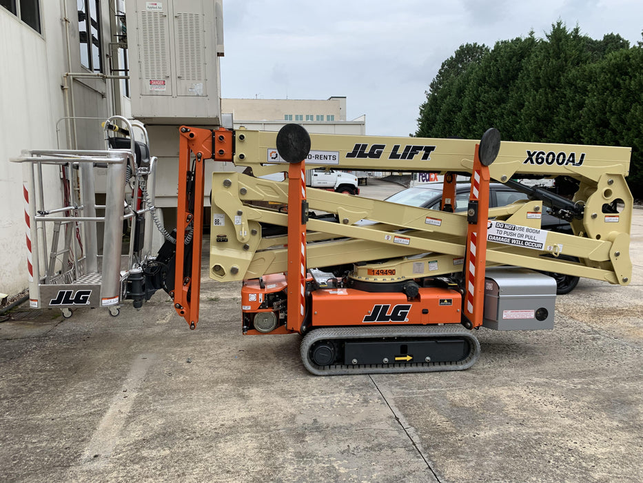 2021 JLG X600AJ