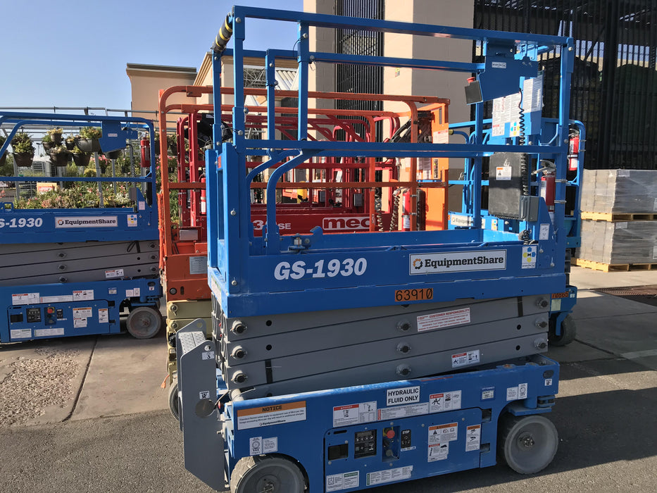 2020 Genie GS-1930 Solid Non Marking Tires, Beacon, Folding rails with half height swing gate