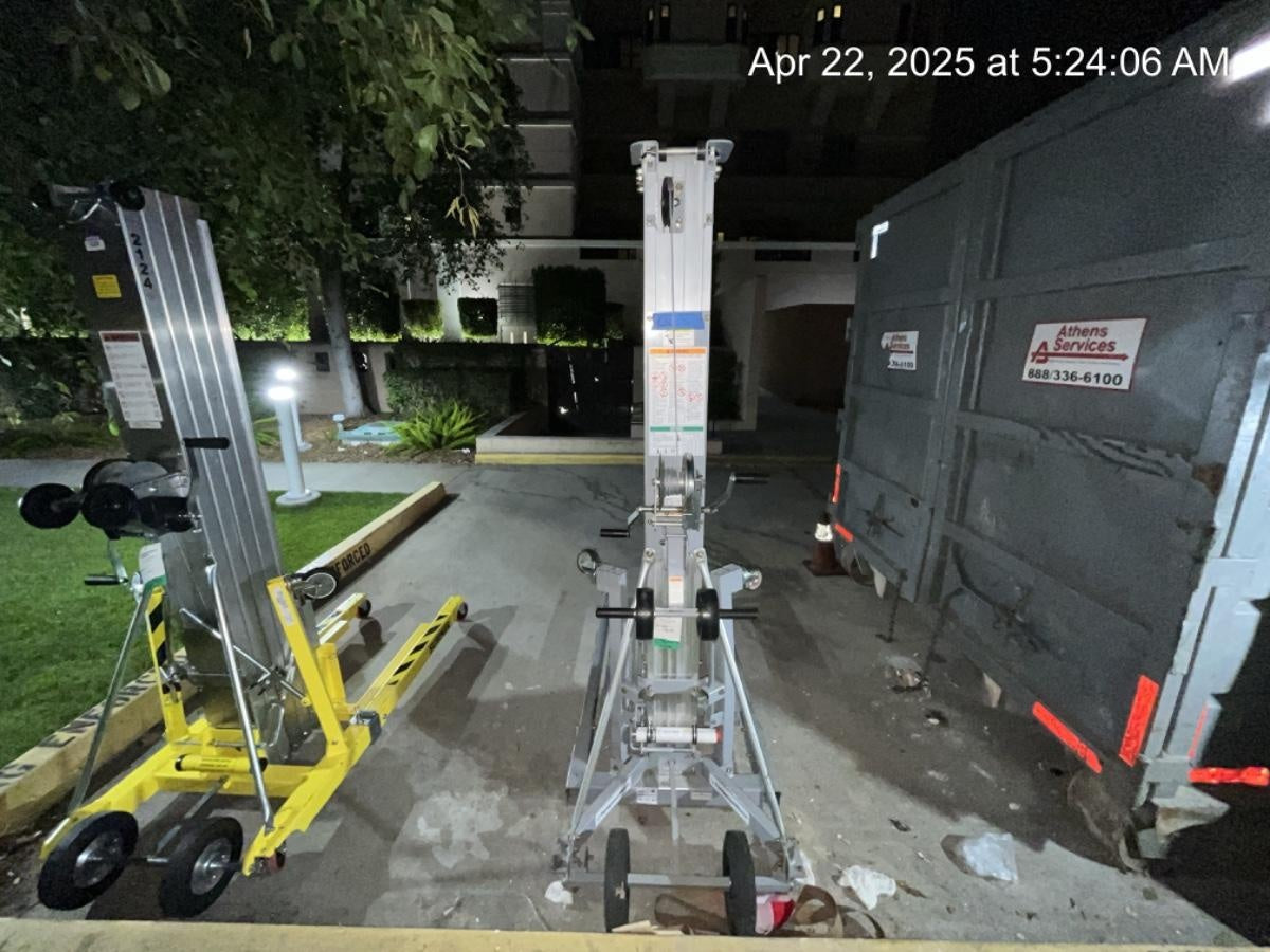 2023 GENIE SLC-24