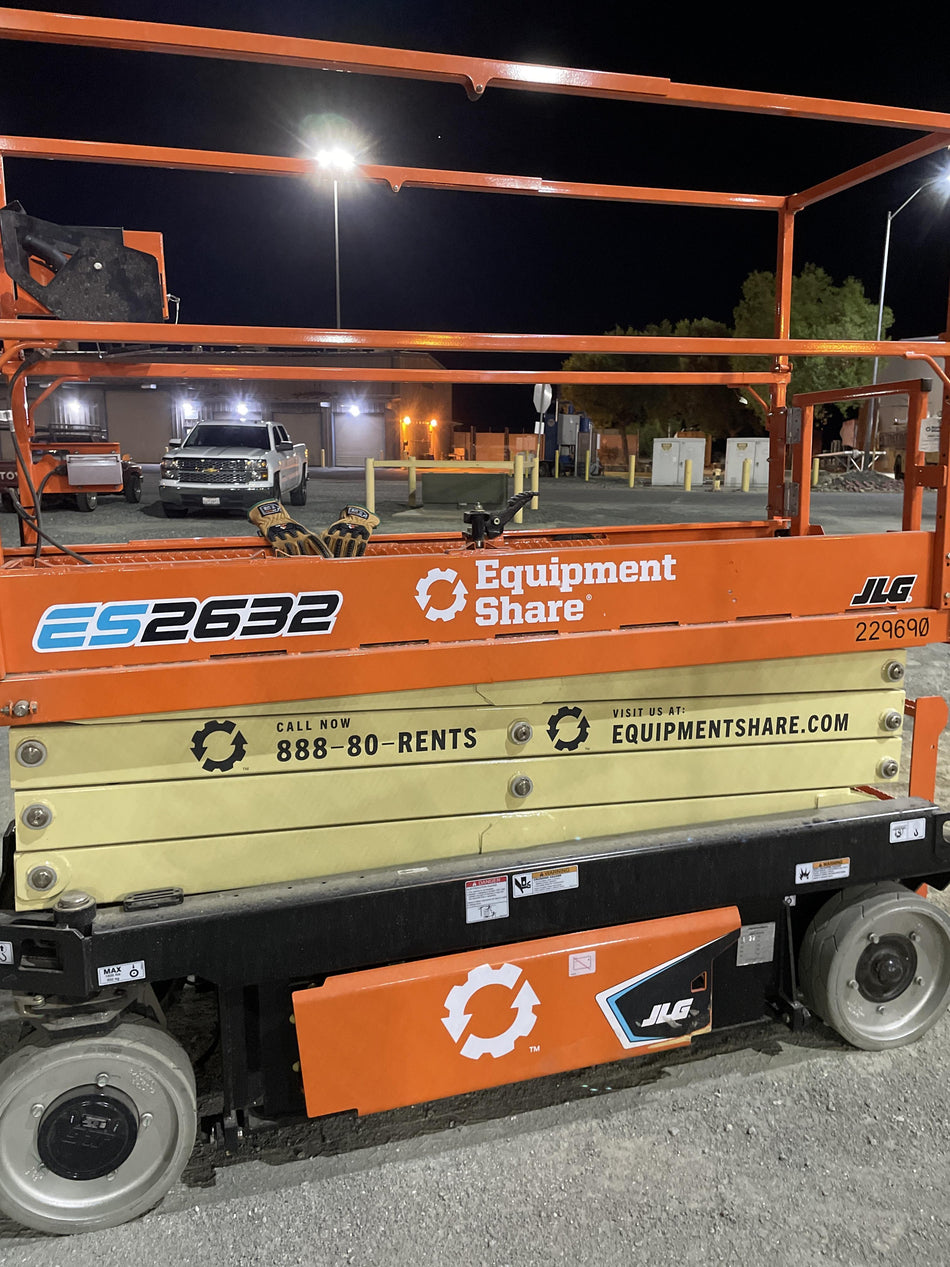 2022 JLG ES2632