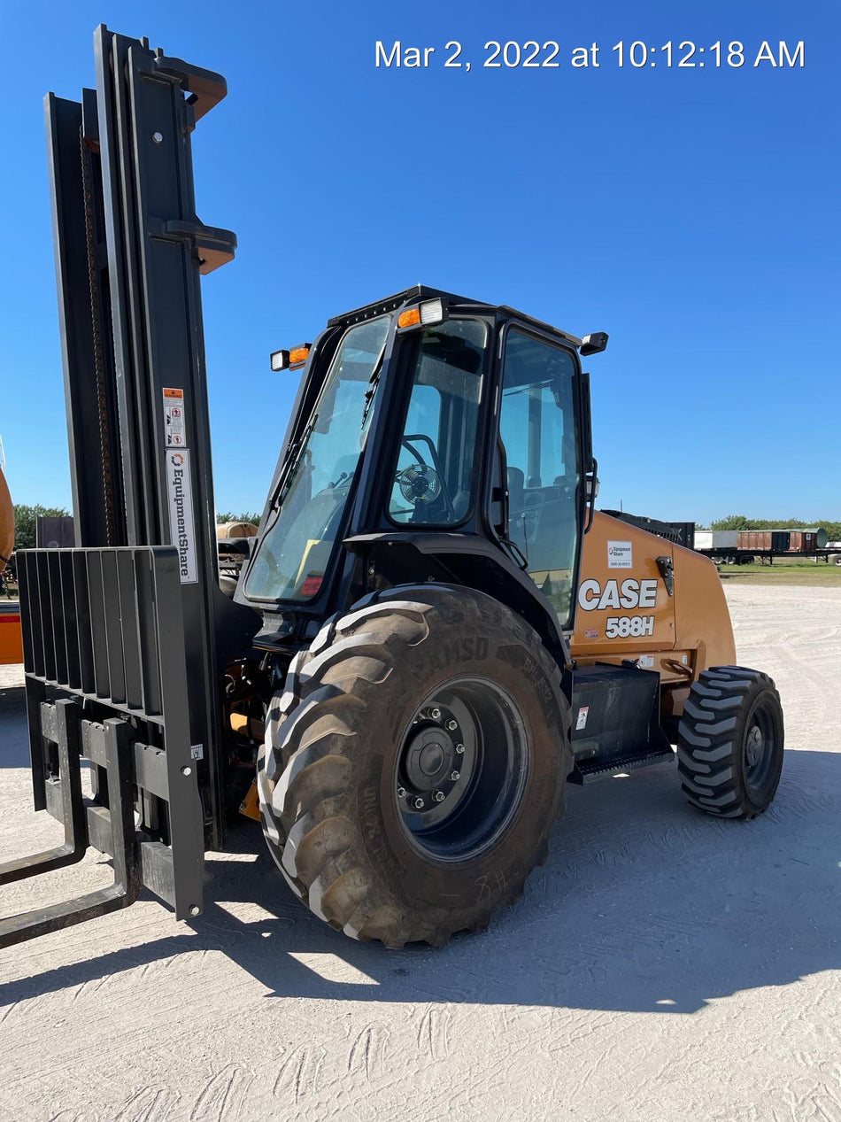 2021 CASE 588H