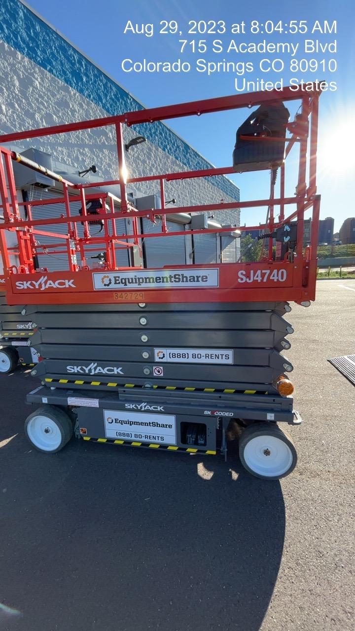 2023 SKYJACK SJ4740