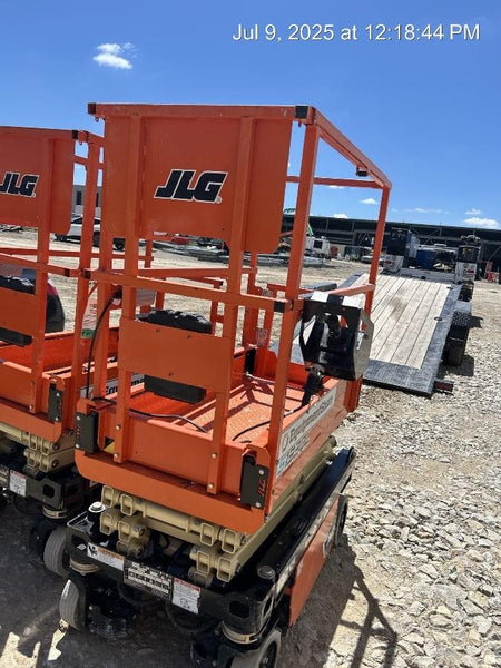 2022 JLG ES1330L