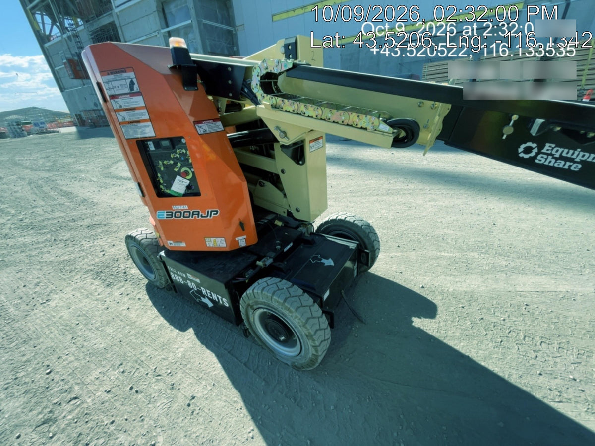 2025 JLG E300AJP