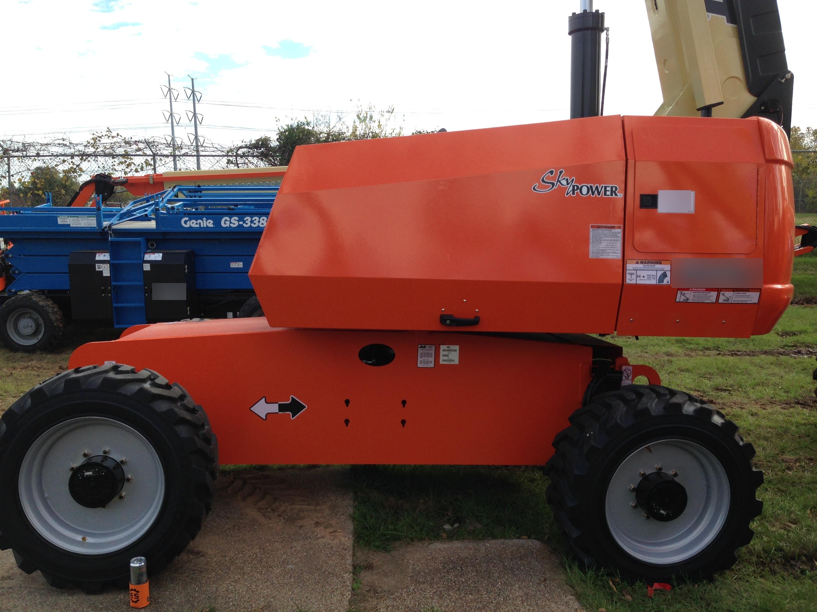 2016 JLG 660SJ