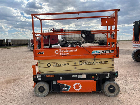 2023 JLG ES2632