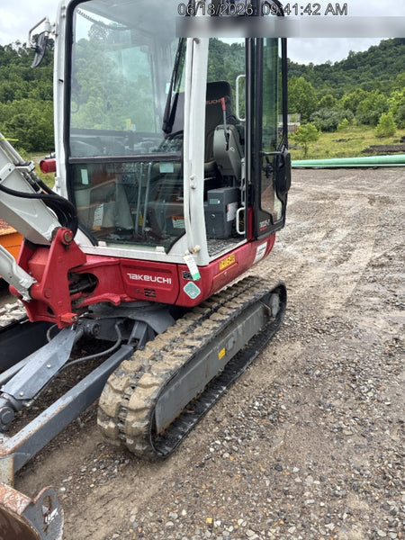 2021 TAKEUCHI TB235-2CR